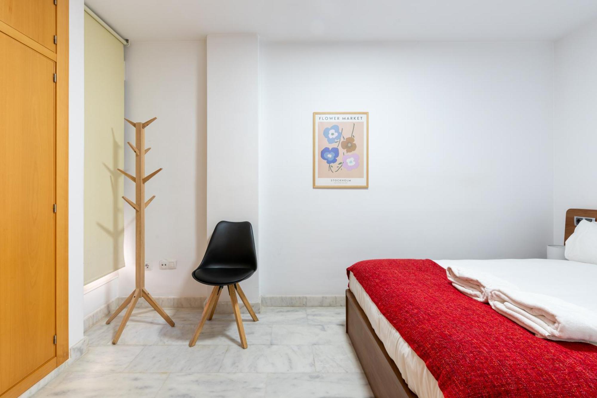 Wintowinrentals Quiet Apartment, Good Location, Free Parking Málaga Exteriör bild