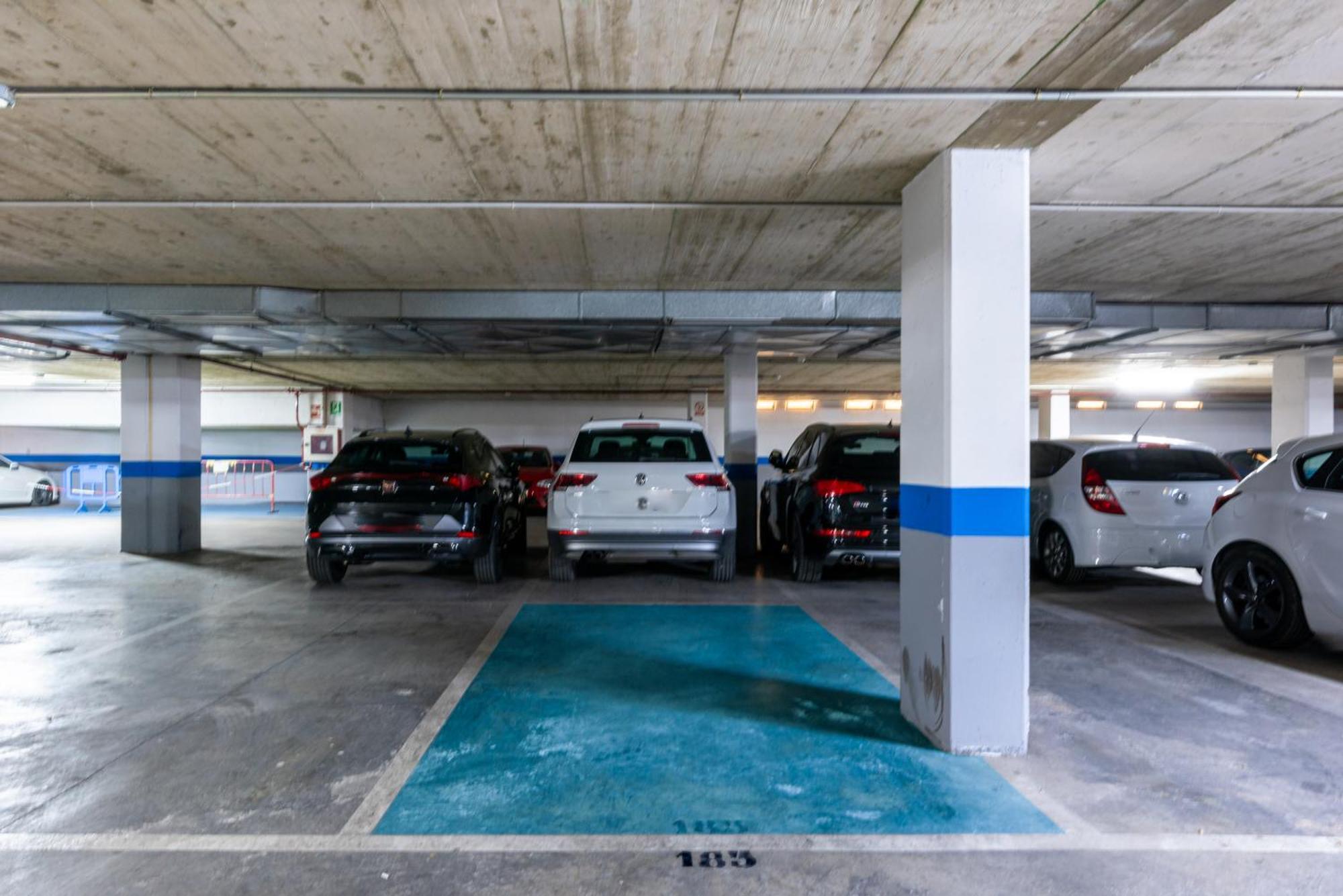 Wintowinrentals Quiet Apartment, Good Location, Free Parking Málaga Exteriör bild
