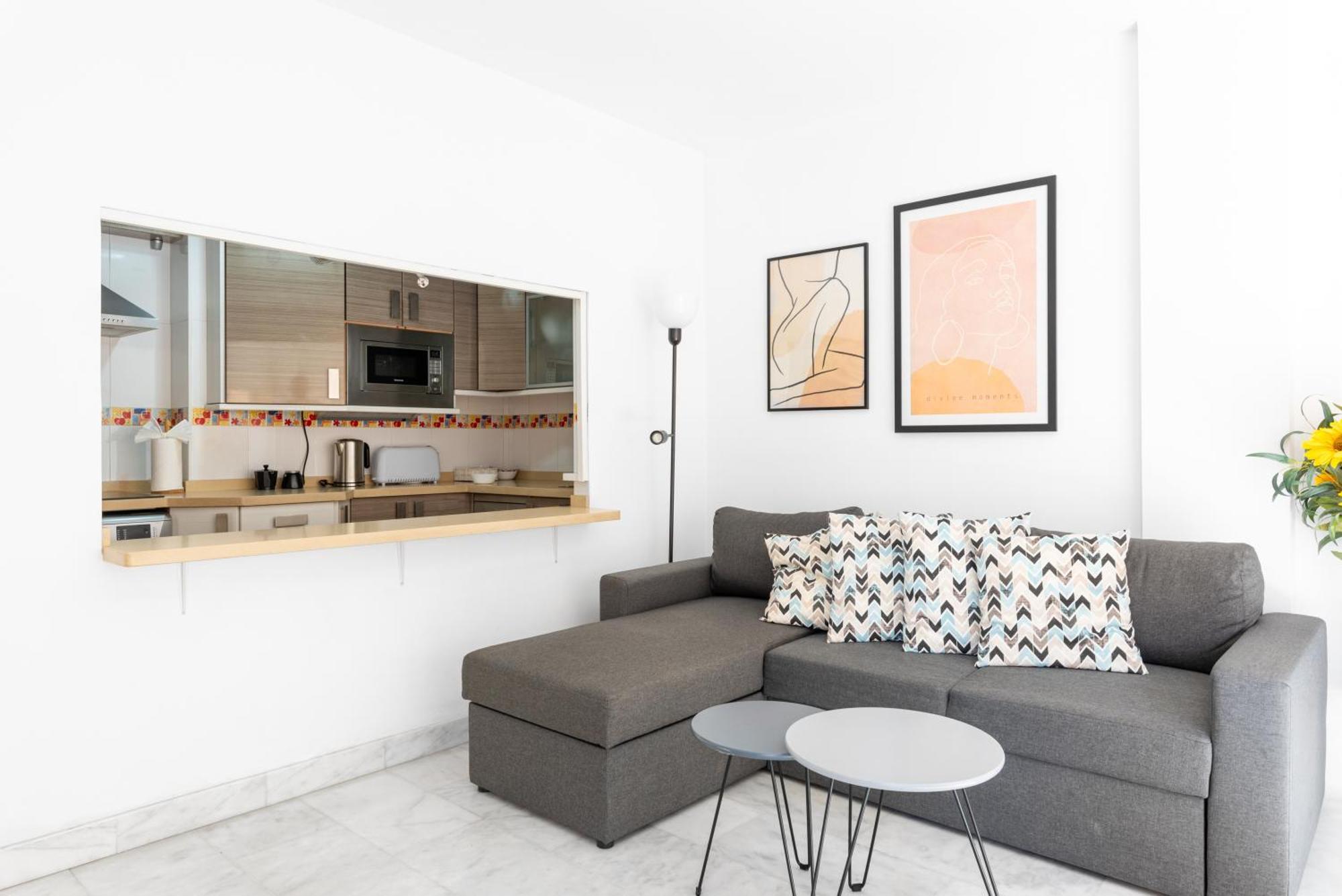 Wintowinrentals Quiet Apartment, Good Location, Free Parking Málaga Exteriör bild