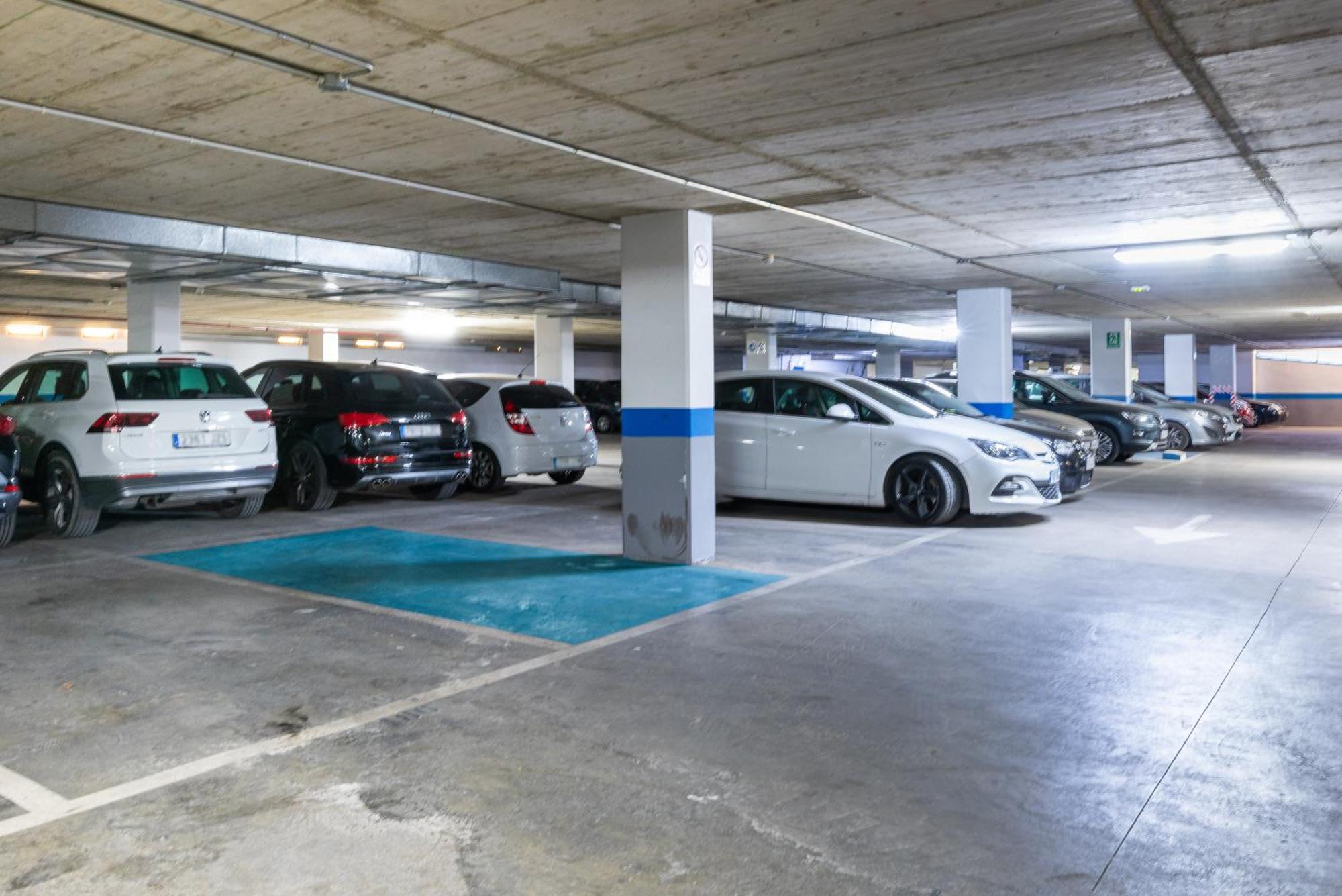 Wintowinrentals Quiet Apartment, Good Location, Free Parking Málaga Exteriör bild