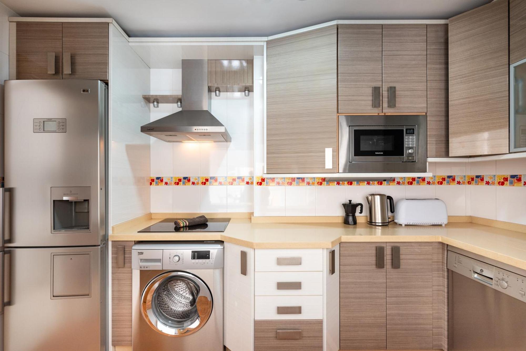 Wintowinrentals Quiet Apartment, Good Location, Free Parking Málaga Exteriör bild