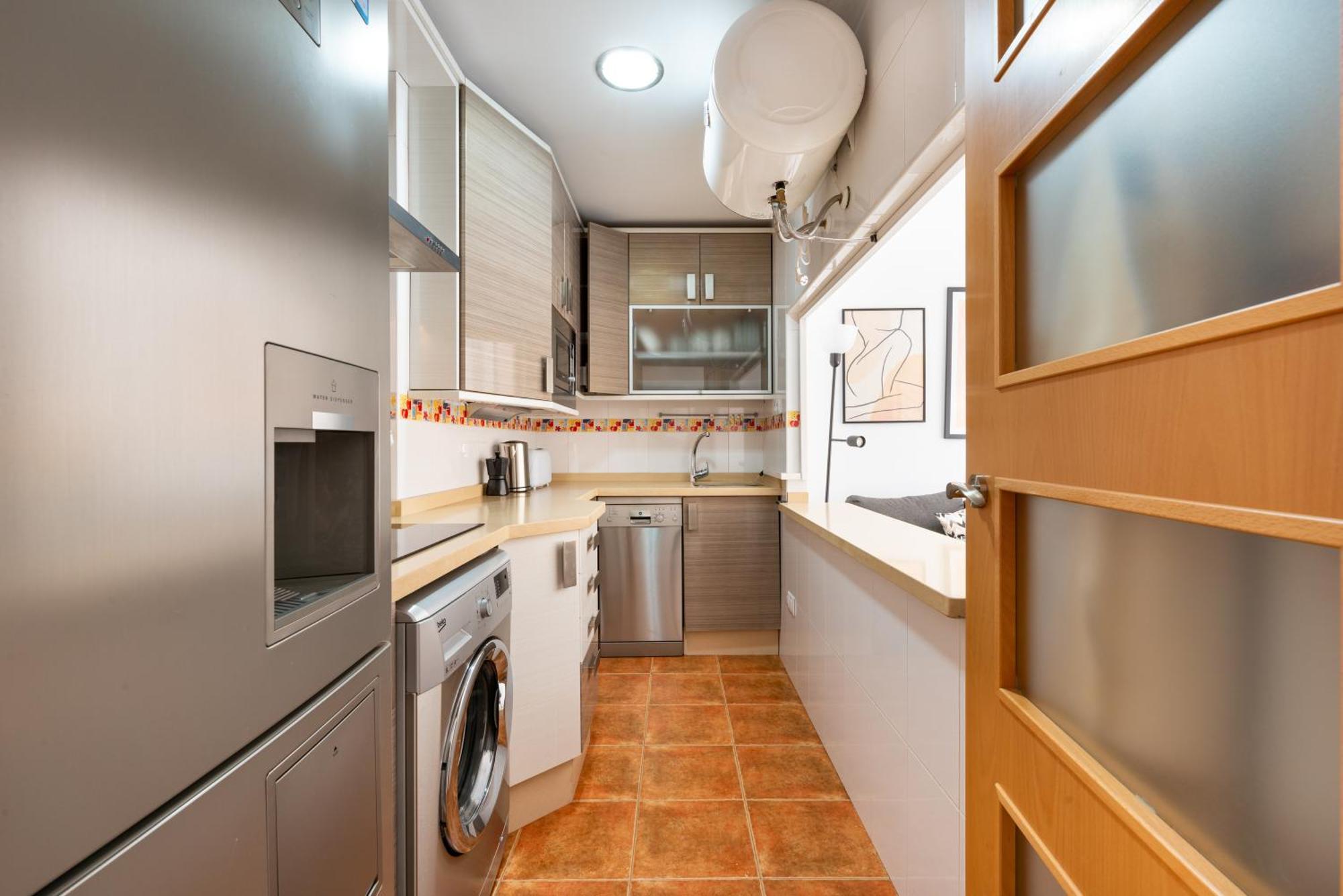 Wintowinrentals Quiet Apartment, Good Location, Free Parking Málaga Exteriör bild